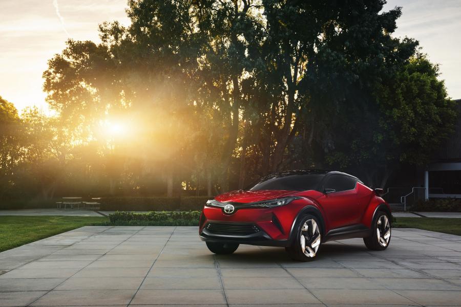  Scion C-HR Concept 2015 года  (фото 1 из 14)